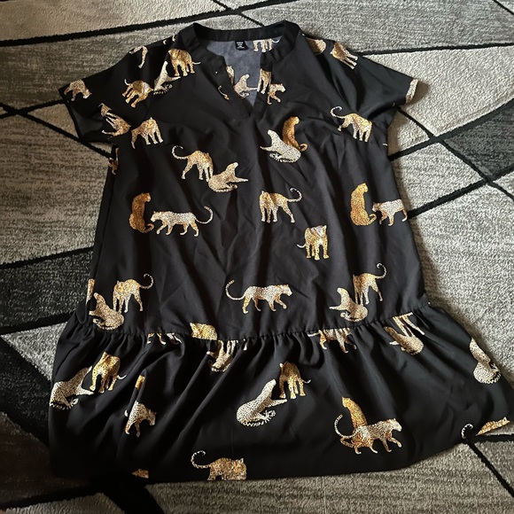 Super cute dress! Stylish and size 14! SHEIN brand! Never worn - Picture 1 of 1